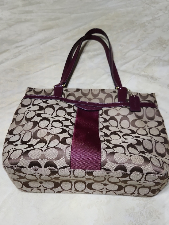 Coach Handbags - Coach Signature VINTAGE Tote with Burgundy Trim and Beige Jacquard